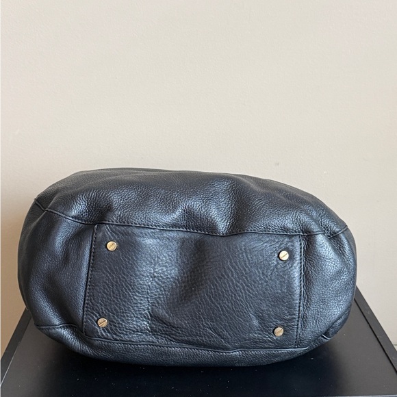 Tory Burch Amanda Hobo Tote - Picture 6 of 13